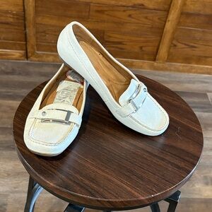 Naturalizer Beige Loafers with Metallic Buckle